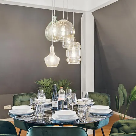 Maremar - Design-maisonette Am Holzmarkt - Luxus Boxspringbetten - Arbeitsplatz - Loggia Apartment *