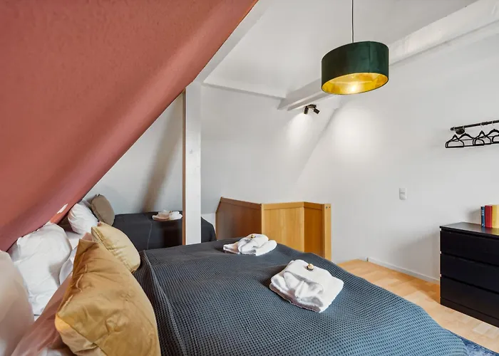 Daire Maremar - Design-maisonette Am Holzmarkt - Luxus Boxspringbetten - Arbeitsplatz - Loggia *